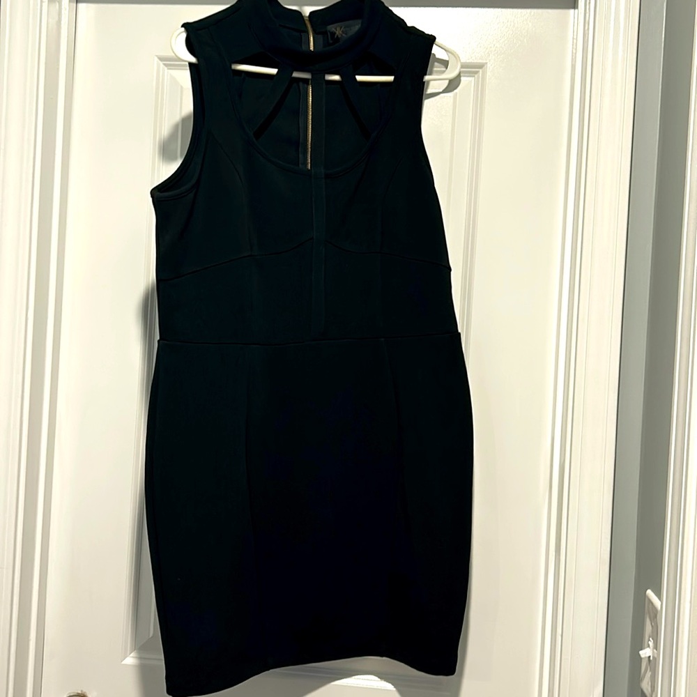 Elegant Black Sleeveless Dress